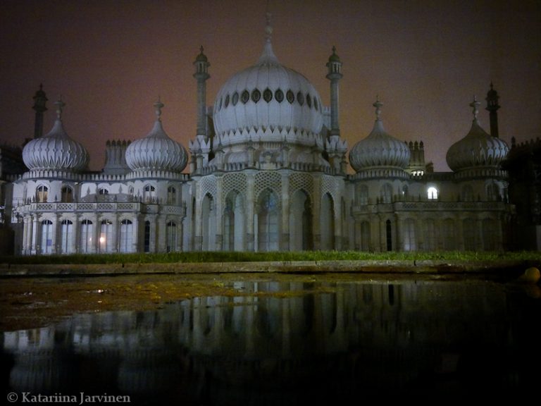The Royal Pavilion Brighton at night, pond, mobile phone camera, Nokia N8